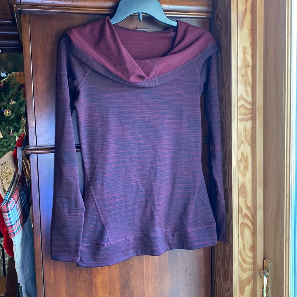 Athletic top
